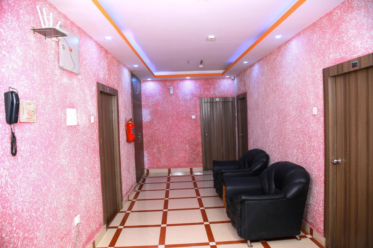 Babul Hotel Calcuta Exterior foto