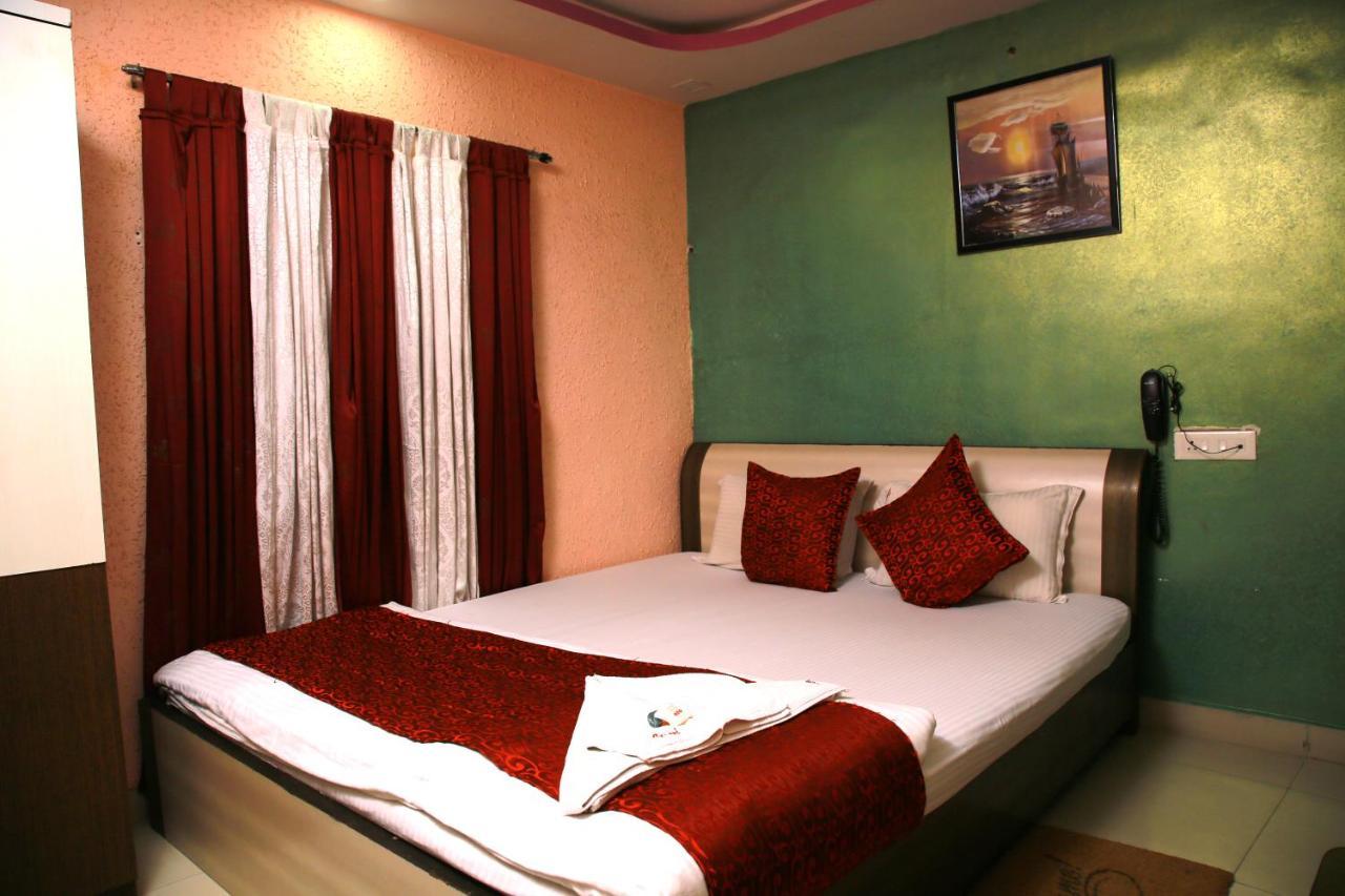 Babul Hotel Calcuta Exterior foto