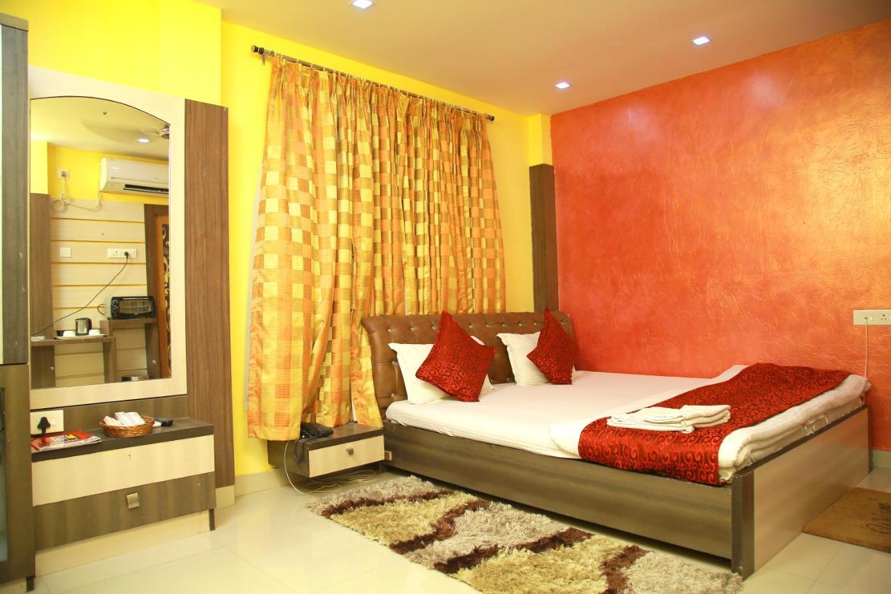 Babul Hotel Calcuta Exterior foto